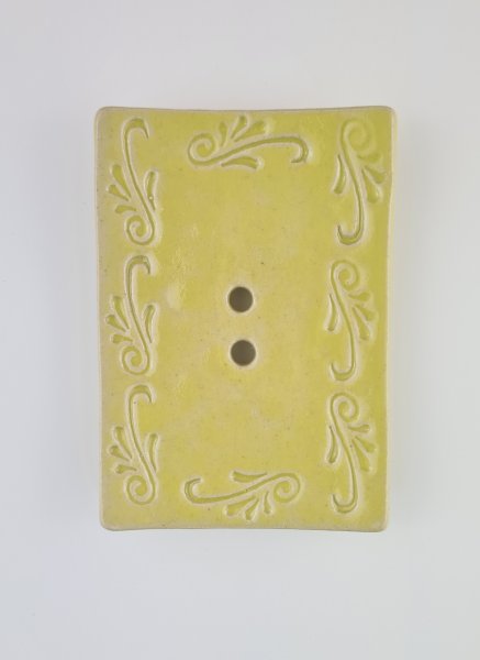 Seifenschale  handgemacht, 9 x 6,5 cm, gelb mit Ornamentmuster