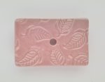 Seifenschale klein/mini, handgemacht, 7 x 4,5 cm, rosa mit Blattmuster